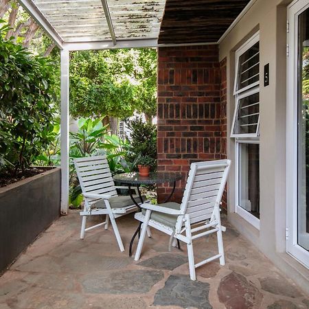 137 Murray Pensión Pretoria-Noord Exterior foto