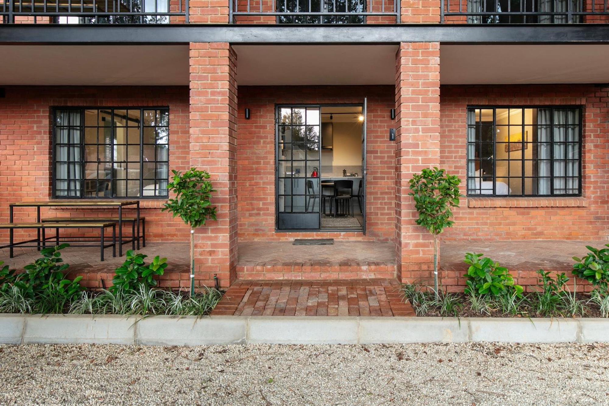 137 Murray Pensión Pretoria-Noord Exterior foto