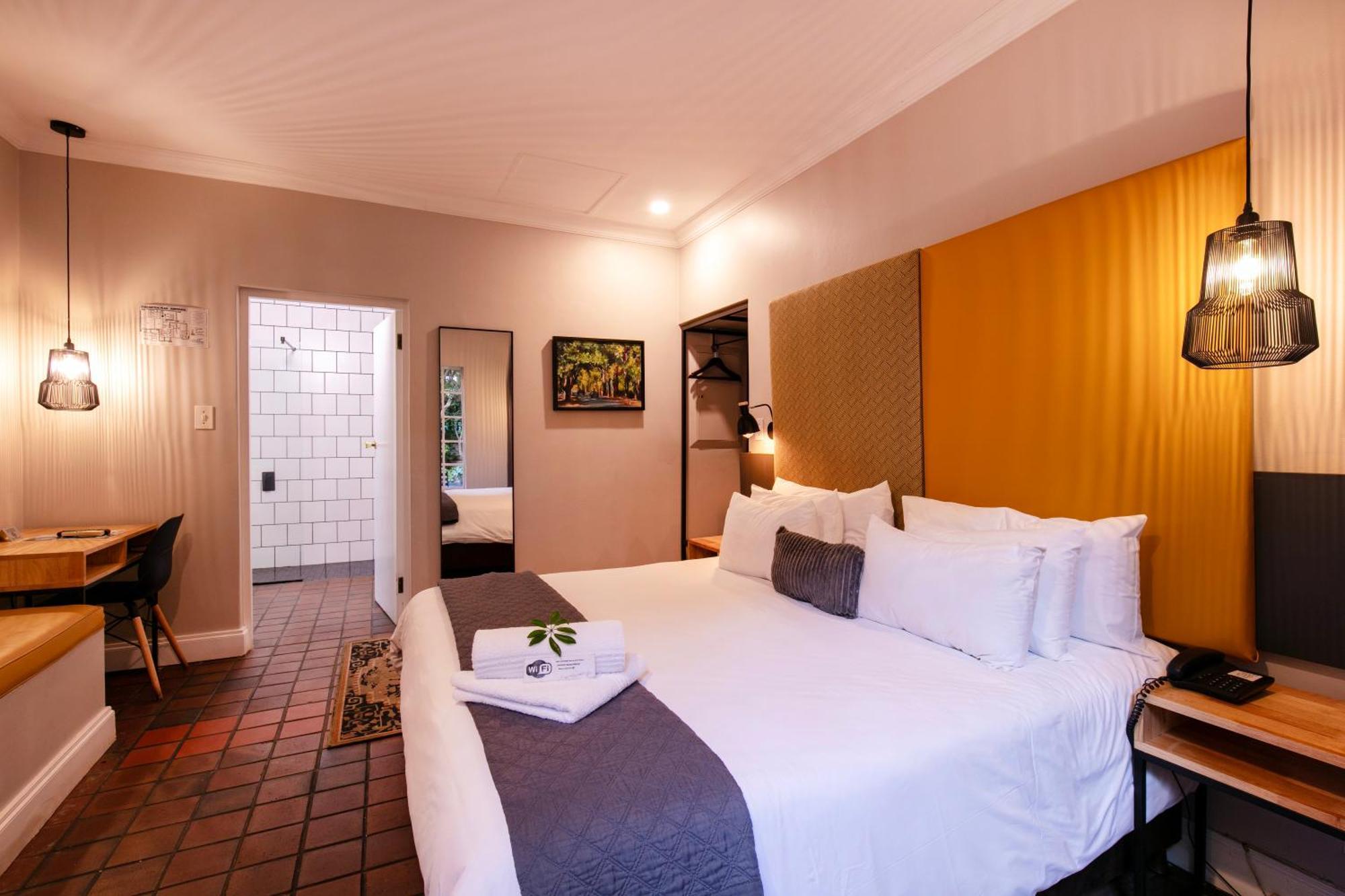 137 Murray Pensión Pretoria-Noord Exterior foto